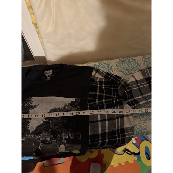 Reworked Upcycle Grunge Oversize Crop The Beatles Flannel Sweater L/XL - Picture 3 of 4